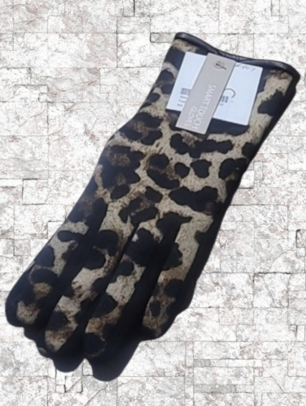NWT WOMEN'S T.P.O. CHEETAH SMART TOUCH GLOVES